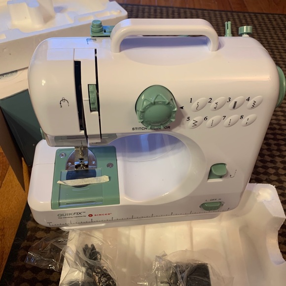 Singer quick fix sewing machine - Picture 5 of 8